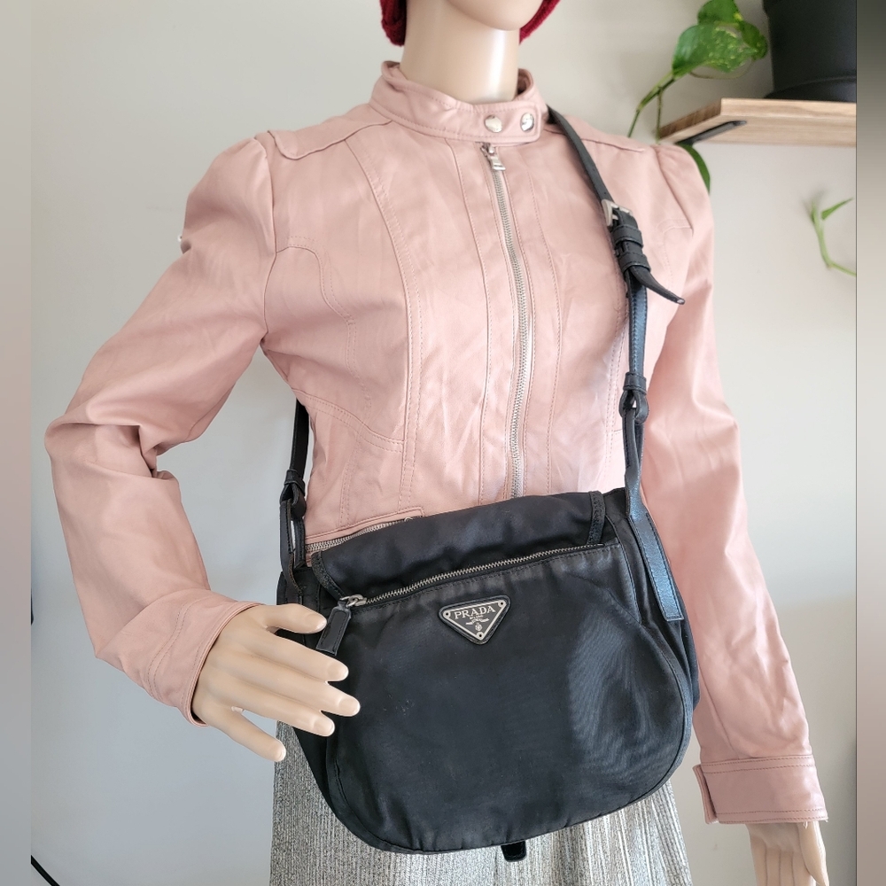 Firm✅️ Authentic Prada nylon bag black